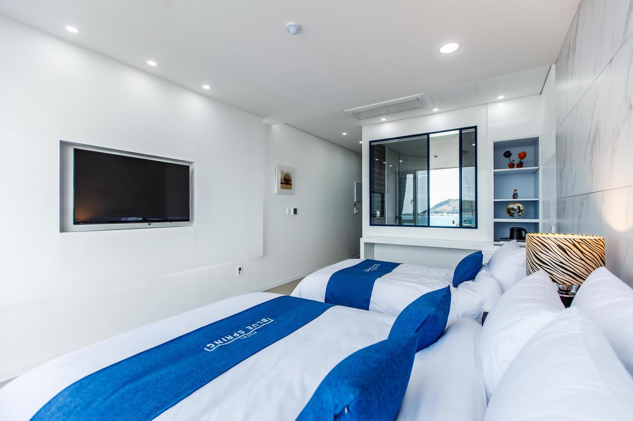 Blue Spring Hotel Jeju Eksteriør billede
