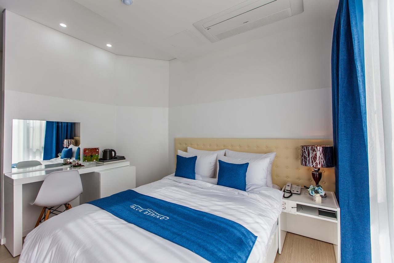Blue Spring Hotel Jeju Eksteriør billede