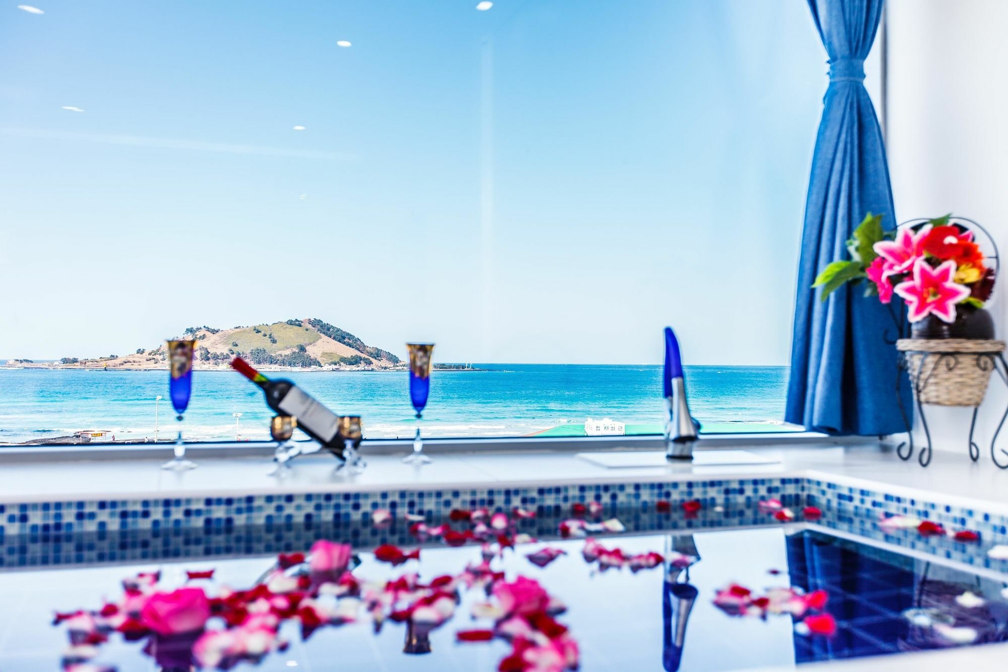 Blue Spring Hotel Jeju Eksteriør billede