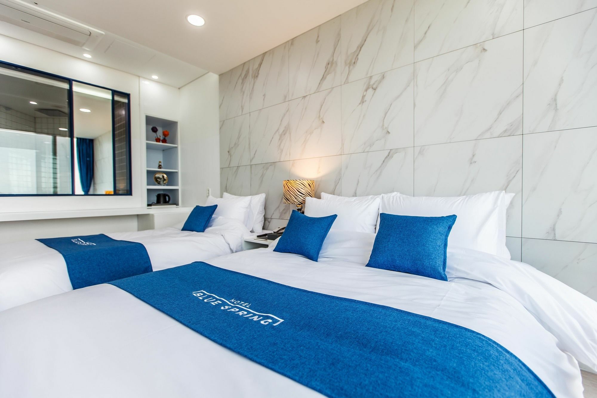 Blue Spring Hotel Jeju Eksteriør billede